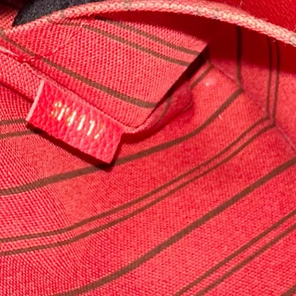 Louis Vuitton Montaigne MM Empreinte Cerise Bag, Wallet & Scarf BUNDLE โฅ๏ธ - Picture 12 of 16